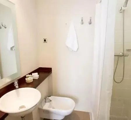 Kalima Hotel 2*